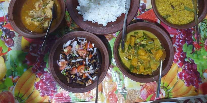 Ella: Sri Lankan Cooking Class with Neranji at Homestay - Learning Sri Lankan spices and preparation