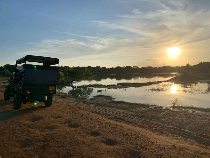 Explore the MAGIC of Sri Lanka in 7days -4 Star hotels Incl. - Day 1: Pidurangala begins the adventure