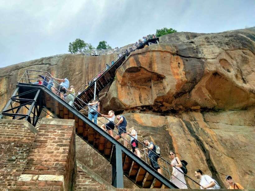 From Colombo: Sigiriya Rock, Dambulla & Minneriya 4x4 Safari - Starting From Colombo, Negombo, or Wattala