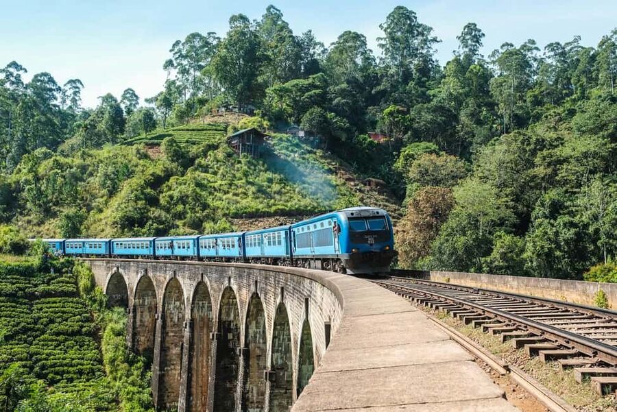 From Ella : Waterfalls, Nine Arch Bridge, Little Adam's Peak - Why this Ella day works so well