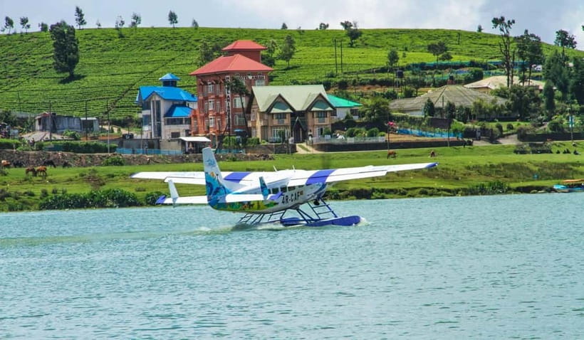 From Kandy: Nuwara Eliya Tour via Ambuluwawa [Private Tour] - Riding through the high tea country