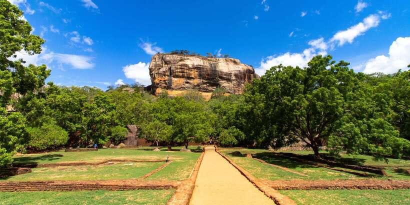 From Kandy: Sigiriya Rock & Dambulla Cave Temple Adventure - Oak Ray wood carving and batik work