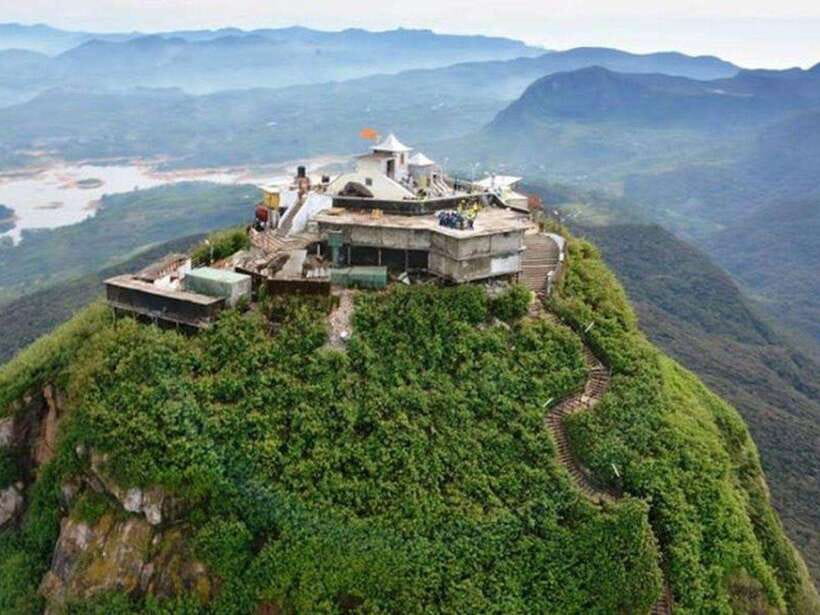 From Nuwara Eliya: Summit Bliss, Adams Peak Guided Hike - A night climb with a clear purpose