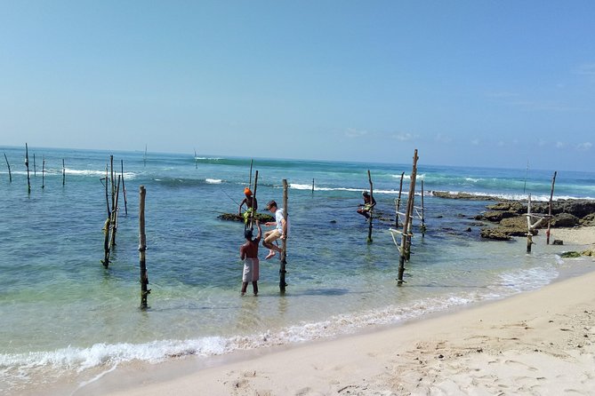 Galle day tour - Colombo to Galle trip - All Included - Lunch by the beach at Hikkaduwa
