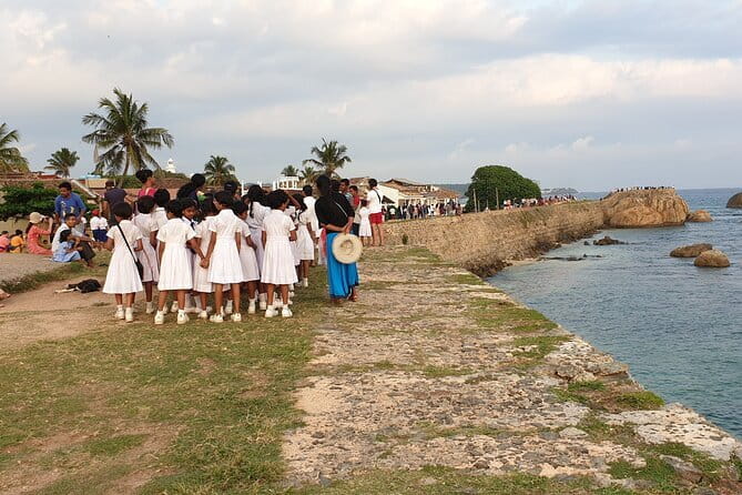Galle Fort Walk with Glamorous Stories - The harbor and the origins of Galle