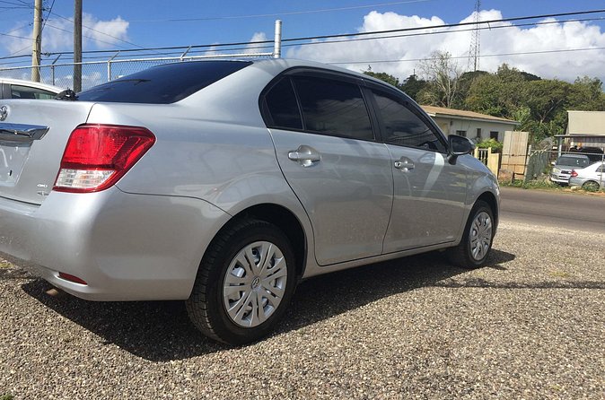 Galle / Unawatuna / Mirissa to Colombo Airport Drop - What the vehicle and chauffeur offer