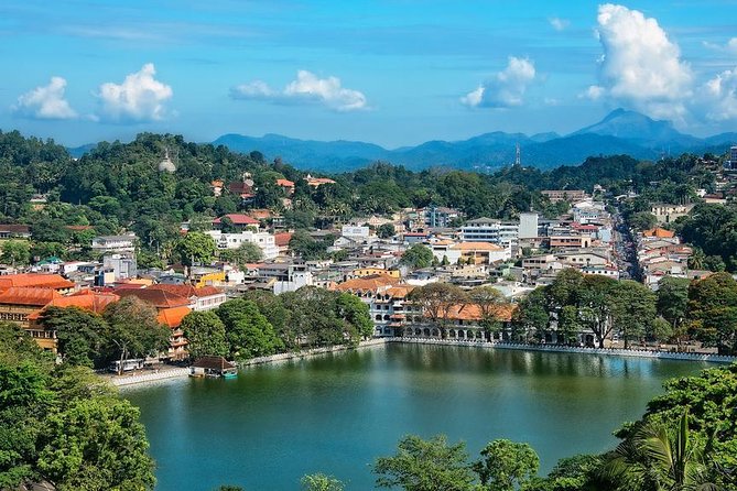 Kandy and Pinnawala Private Day Tour from Colombo/Negombo - Entering the Temple of the Sacred Tooth Relic