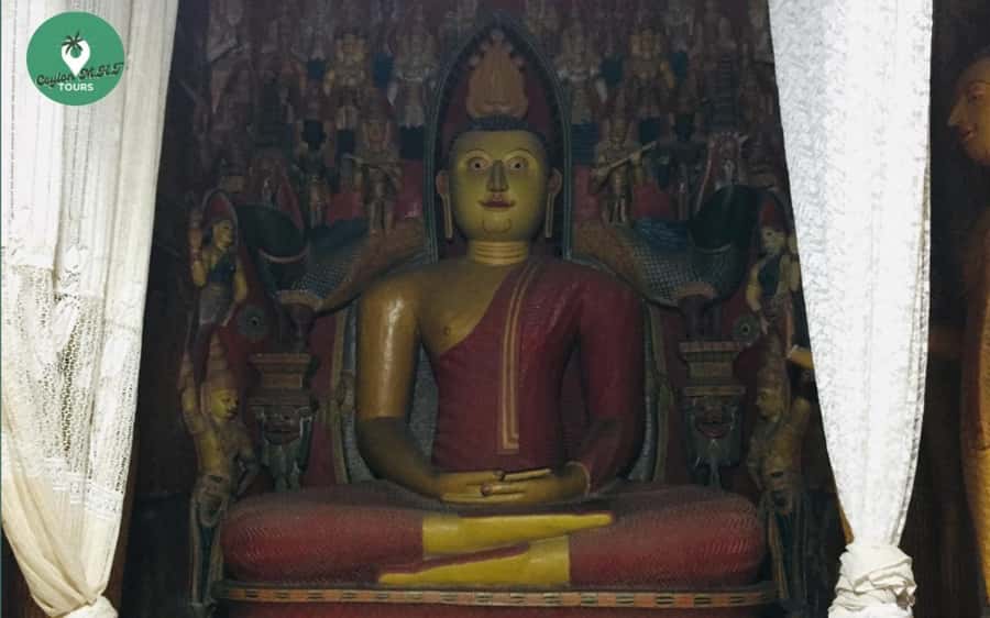 Kandy: City Explore with Local Guide By Tuk Tuk - What the $9 price really covers