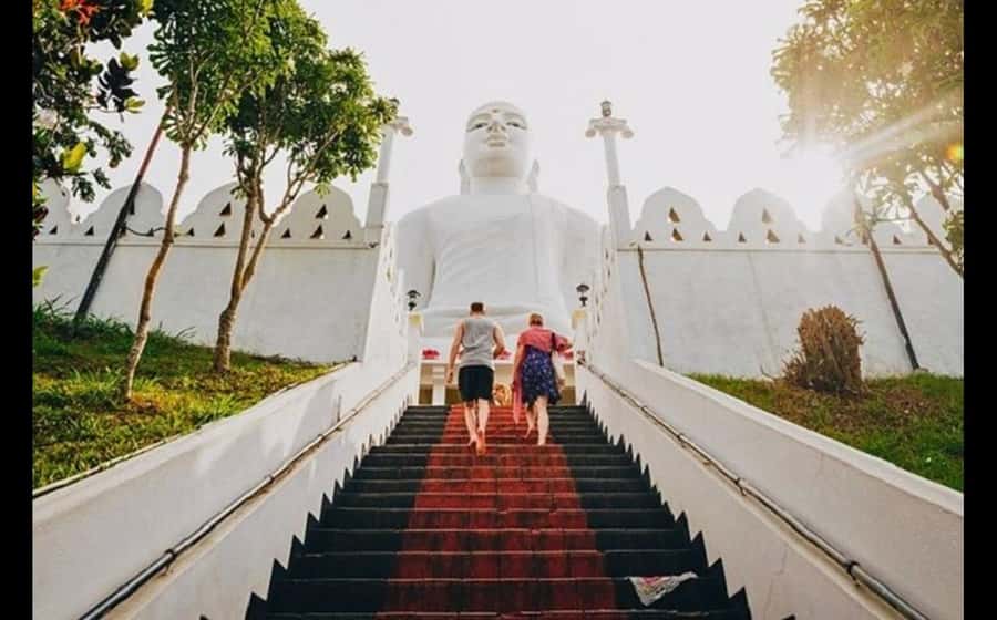 Kandy: City Explore with Local Guide By Tuk Tuk - Entering the Temple of the Sacred Tooth Relic