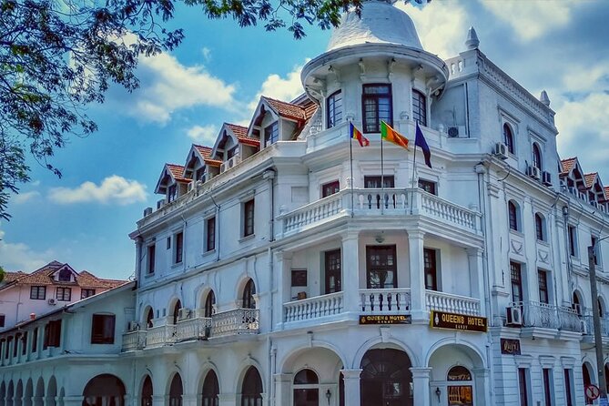 Kandy City Sightseeing and Ambuluwawa Tower by Tuk Tuk Tour - The Temple of the Sacred Tooth Relic