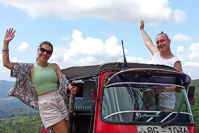Kandy City Tour by Tuk Tuk with sana - Tea at the Ceylon Tea Museum