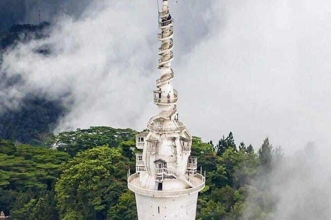 Kandy City Tour & Famous Ambuluwawa Tower with Friendly Chauffeur - A short stop at the Kandy Gem Centre