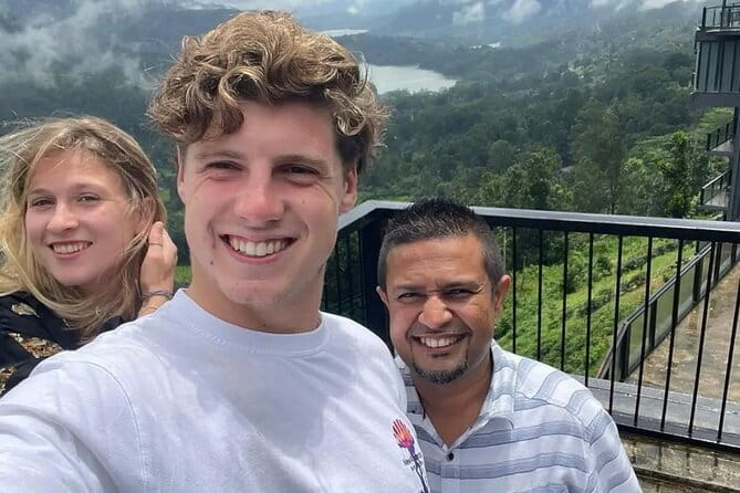 Kandy City Tour in a TukTuk - Three historic temples show Kandy beyond the center