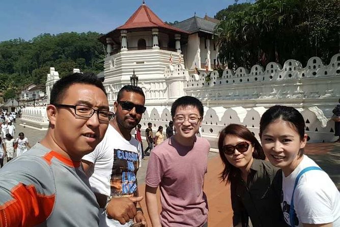 Kandy City Tour with Mahaweli - Peradeniya’s two hours of trees and flowers