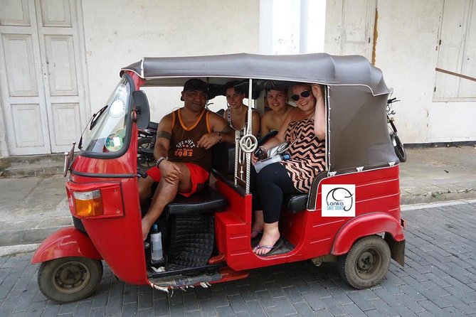 Kandy City Tuk Tuk guide Tour full Day - Starting at the Temple of the Tooth