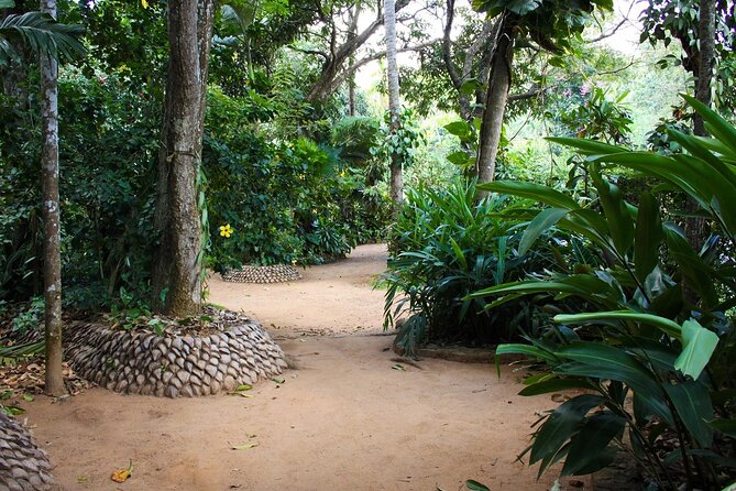 Kandy Full-Day Tour - Learning about Sri Lanka’s precious stones