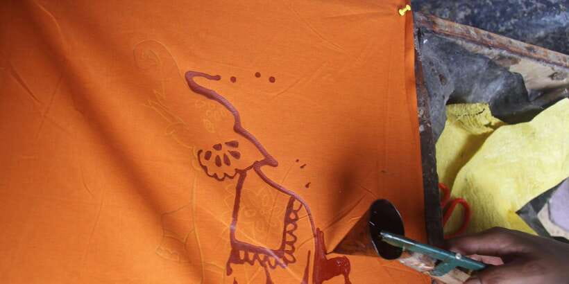 Kandy: Interactive Batik Workshop - Why batik makes a better souvenir than a quick craft stop