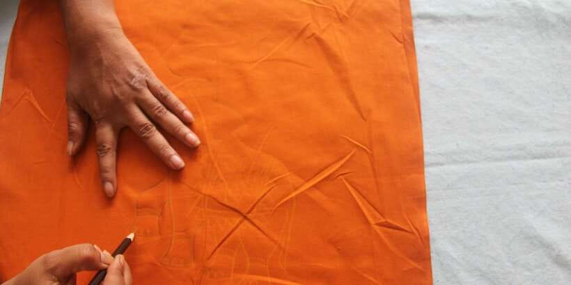 Kandy: Interactive Batik Workshop - Arriving at the Ampitiya family studio