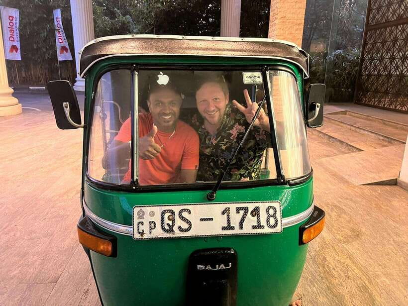 Kandy Private Guided City Tour by Tuk Tuk - Temple of the Tooth and the former royal center