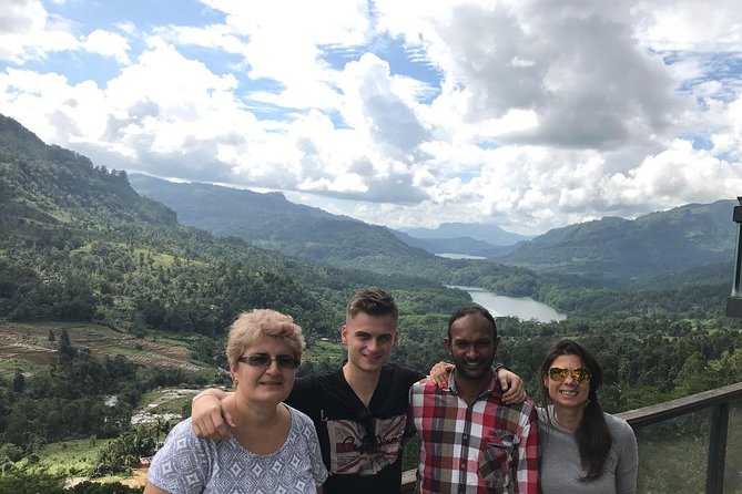 Kandy to Nuwara Eliya Day Trip – Little England & Tea Country - What the private guide adds to the day