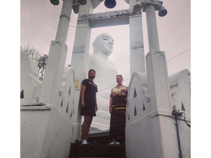 Kandy to Pinnawala Orphanage and Ambuluwawa Guided Day Tours - Two hours among the trees at Peradeniya