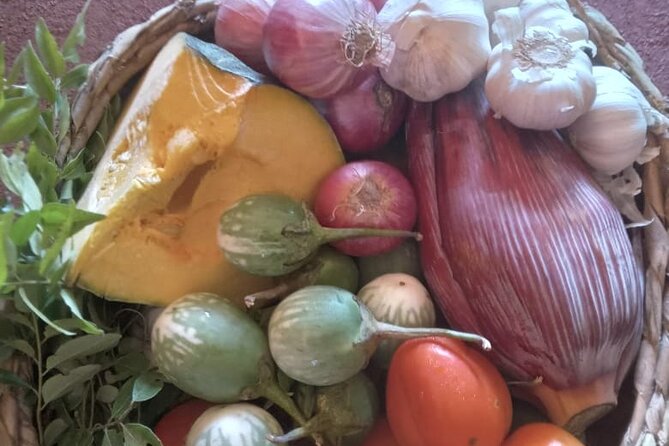 Malee Cookery Lessons - Traditional tools with practical lessons for home