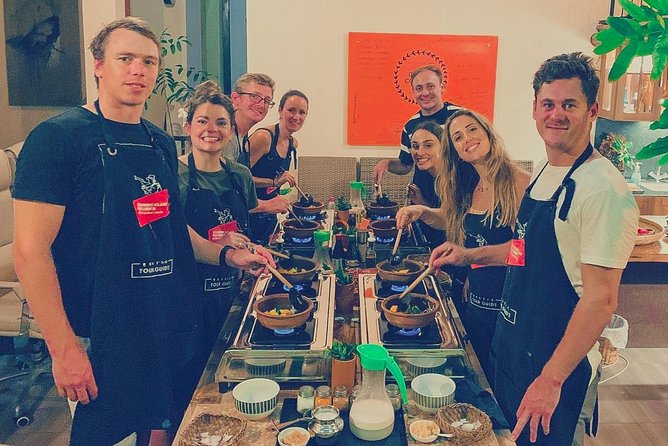 Market Tour and Hands-On Cooking Class Colombo - Cooking with family recipes and clay pots