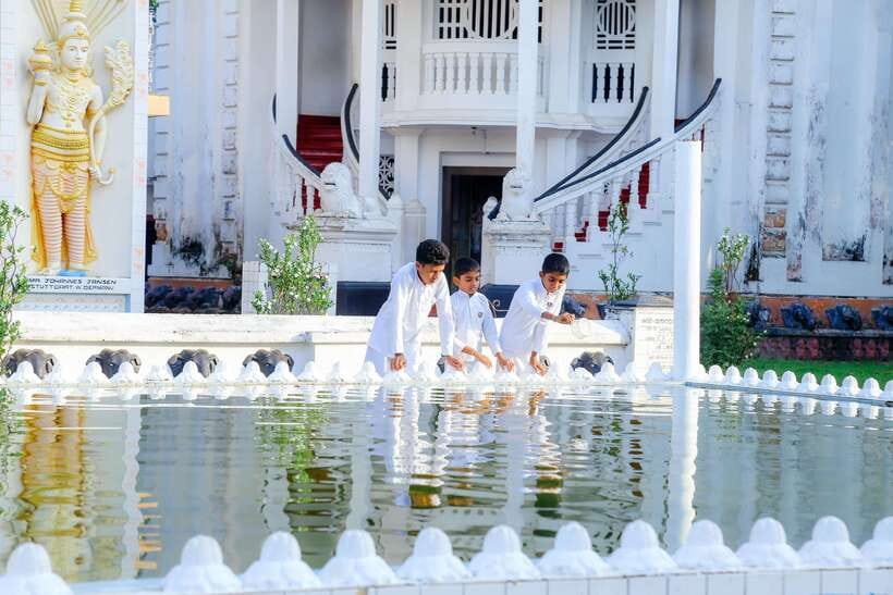 Negombo: Private Half-Day Tuk-Tuk Tour with Hotel Transfers - St. Mary’s Church and Negombo’s Catholic character