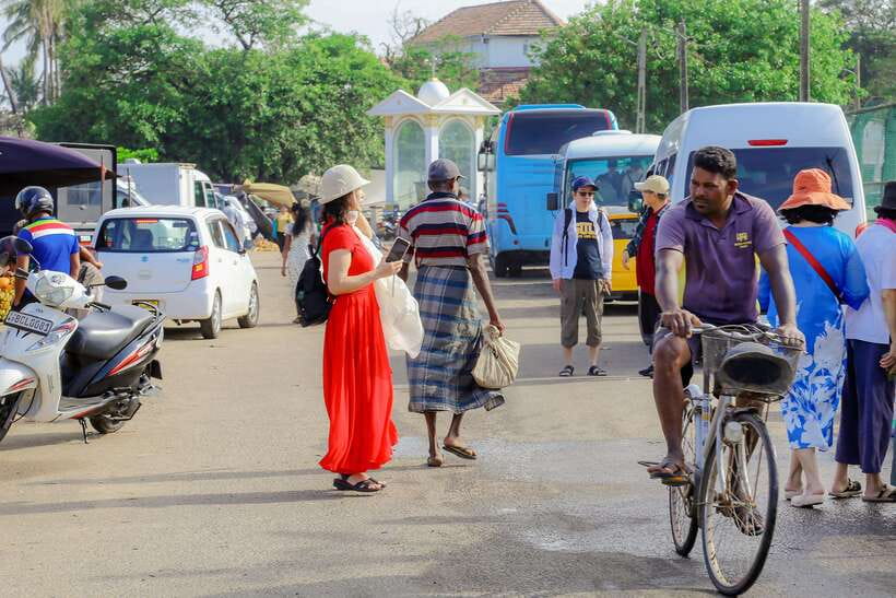 Negombo: Private Half-Day Tuk-Tuk Tour with Hotel Transfers - Browns Beach, an easy finish near the hotels