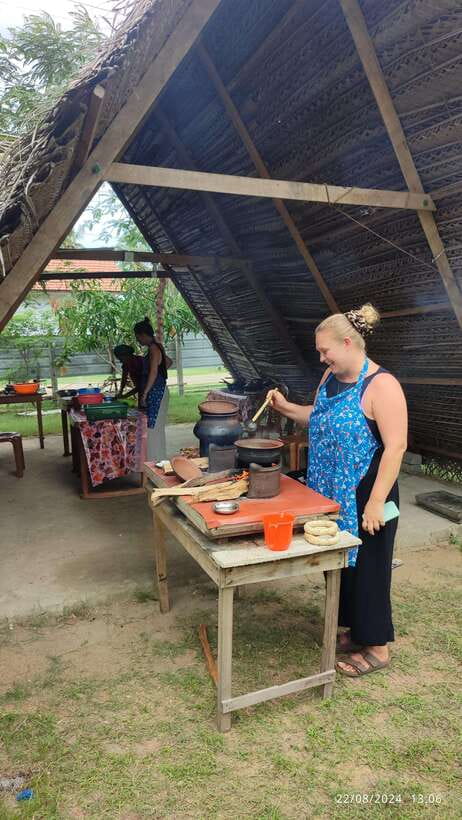Nilaveli: Sri Lankan Cooking Class with a Local Family - Practical comfort and access