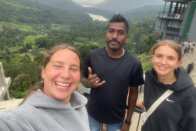 Nuwaraeliya Tea Factory and WaterFall Tour’s With DMJ Tours - Blue Field Tea Factory and the story of a tea garden