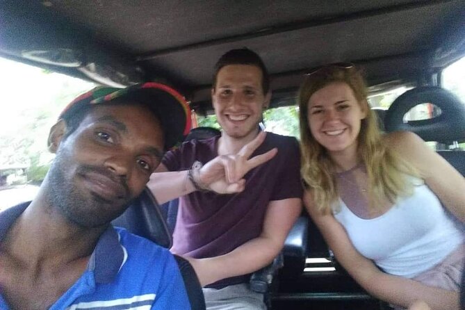Paradise Udawalawe Safari Tours - Buying the park ticket at Udawalawe