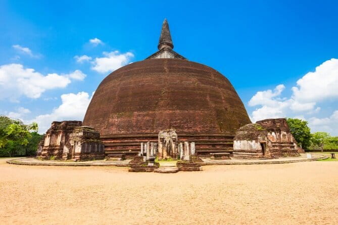 Polonnaruwa Ancient City Private Day Tour (Hidden Gems) - Pabalu Vehera and Rankoth Vehera