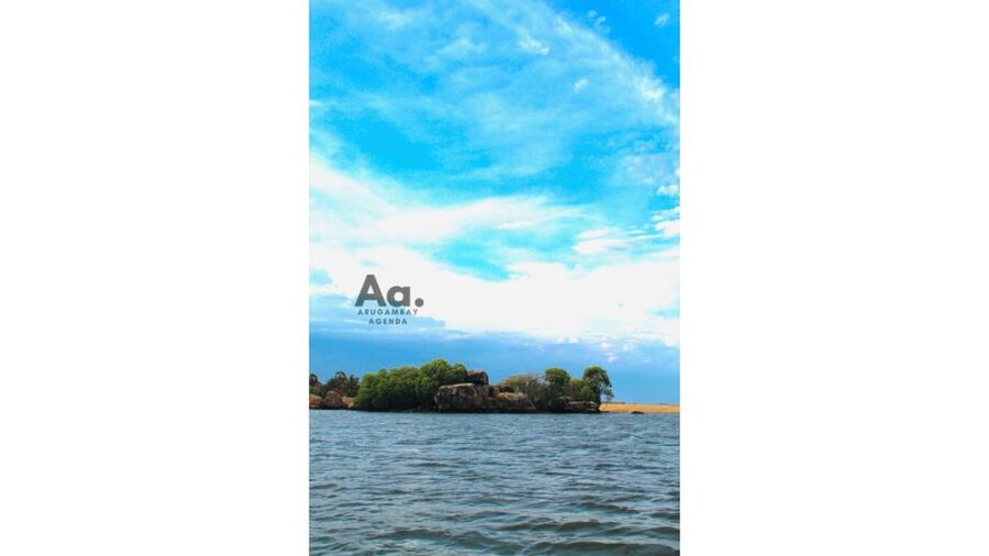 Pottuvil Lagoon Eco Tour : Mangrove Adventure in Arugam Bay - The beach pause adds variety