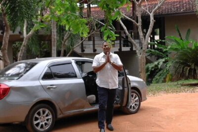 Private arrival transfer from the Airport to your booked hotel in Negombo