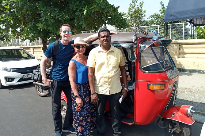 Private City tour in Colombo By tuk tuks or Cars - The Sri Lankan gem museum stop