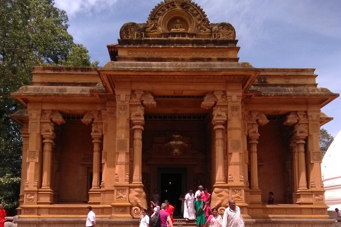 Private City tour in Colombo By tuk tuks or Cars - Independence Memorial Hall and Sri Lanka’s modern identity