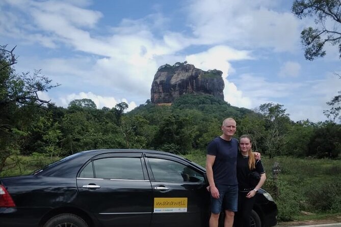 Private Dambulla Sigiriya Tour from Kandy with Lunch - Lunch in a traditional setting