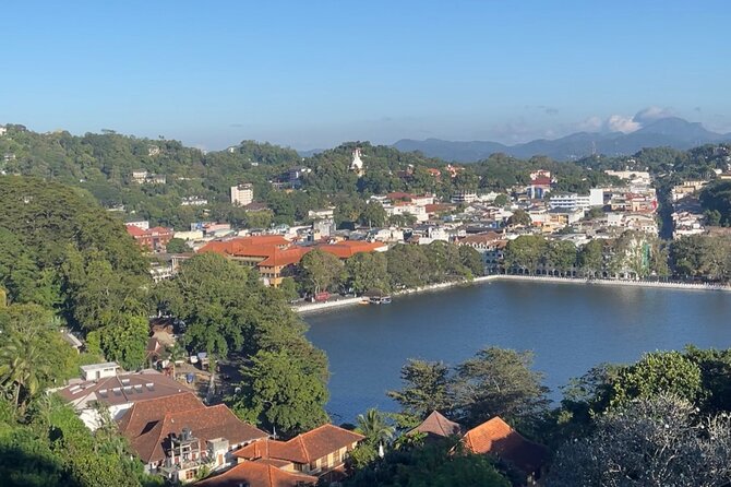 Private Full Day Tour Sigiriya and Dambulla From Kandy - Arthur’s Seat gives you a quick Kandy orientation
