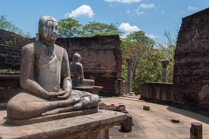 Private Polonnaruwa Ruins & Minneriya Safari Tour from Sigiriya - Parakrama Samudra and Giritale Tank