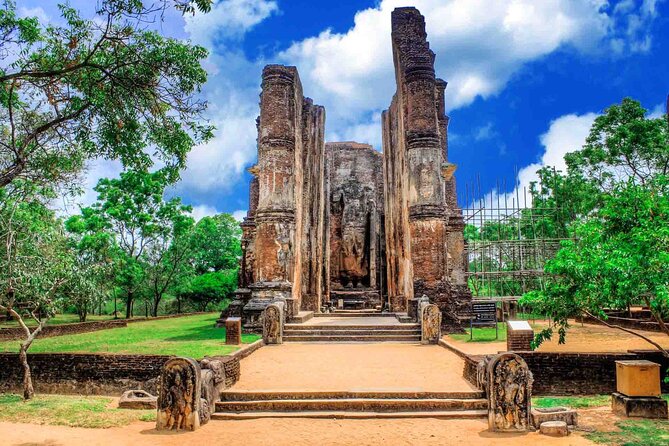 Private Polonnaruwa Sightseeing Day Tour from Sigiriya - Lankathilaka and the sculpted world of Gal Vihara