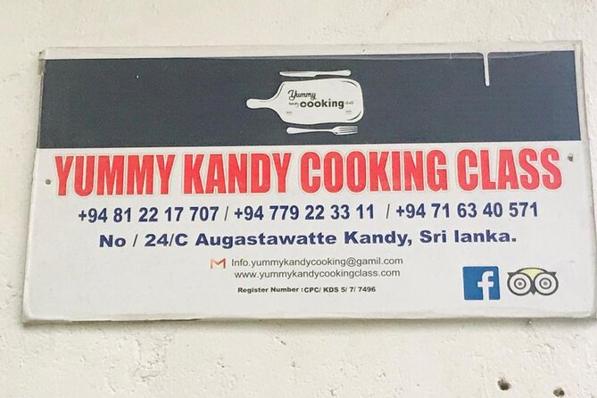 Private Traditional Sri Lankan Cooking Class in Kandy with Hotel Transfers - Choosing a curry, from lentils to jackfruit