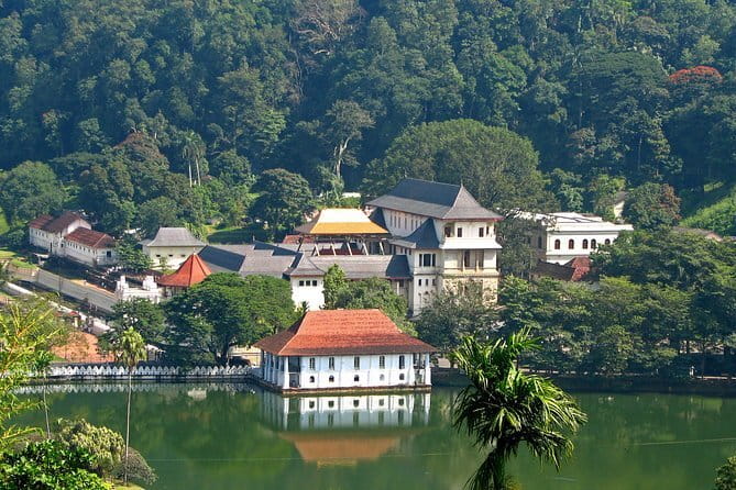 Private Tuk Tuk Tour of Kandy City & Surroundings - The Sacred Tooth Museum requires the most cultural attention