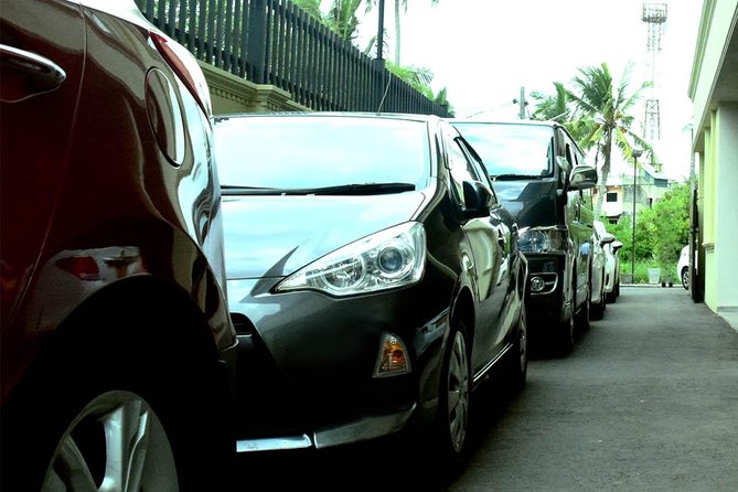 Rent Car With Driver - Meeting the driver and setting your route