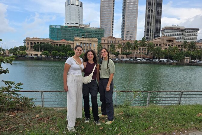 Ride and Explore Colombo and Food By Tuk Tuk Tour All Inclusive - Tea, handicrafts, and the shopping question