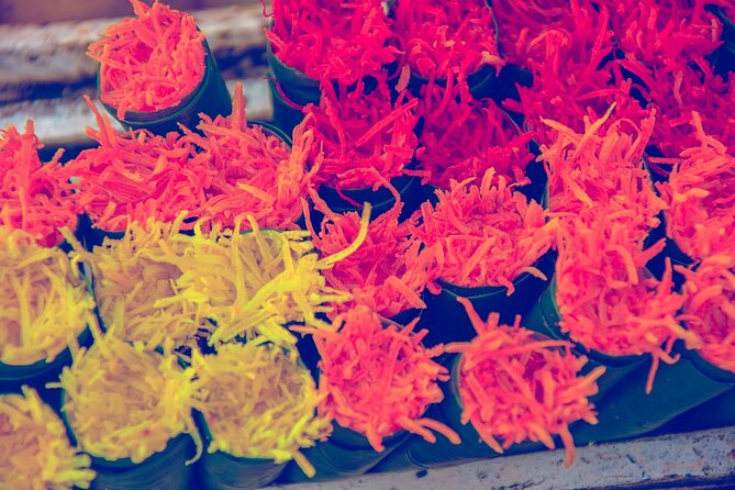 Rustic taste & Cultural tales Food Tour Colombo - Walking into Pettah