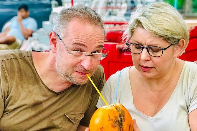 Rustic taste & Cultural tales Food Tour Colombo - Cinnamon Gardens and the city’s polished side