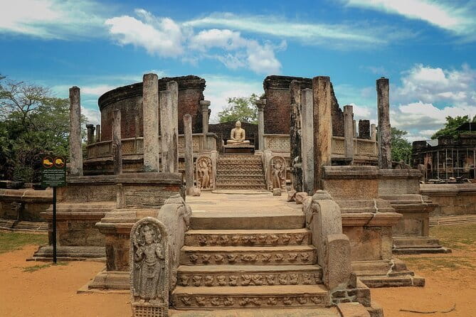 Sigiriya and Dambulla Day Tour from Kandy - Sigiriya Rock, water gardens, and the ancient fortress