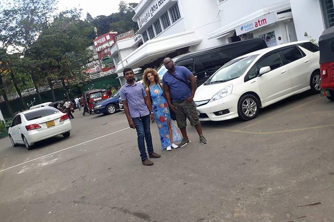 Sigiriya city tour from Negombo & Colombo with traditional Lunch. - What the driver-guide service is really like