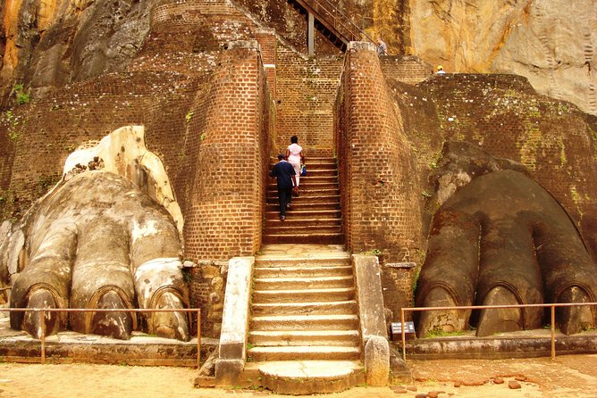 Sigiriya Day Tour from Colombo or Negombo by Private Car / Van - Who should book this experience?